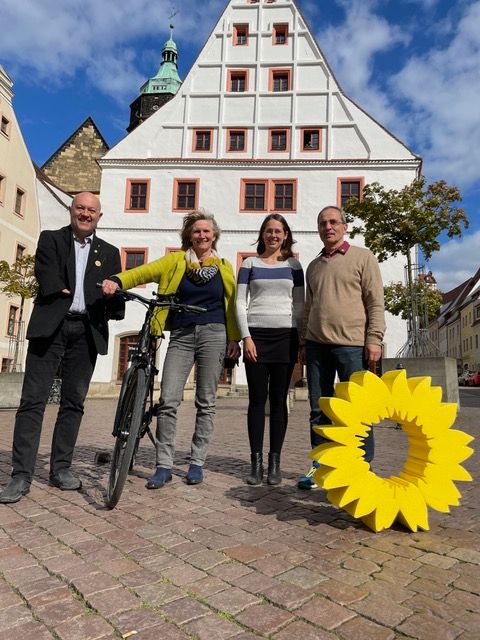 Vier GRÜNE Kandidatinnen und Kandidaten zur Stadtratswahl Pirna 2024: Tobias Hupfer-Maresch, Maria Giesing, Anne Johannsen und Dr. Sebastian Gilbert.